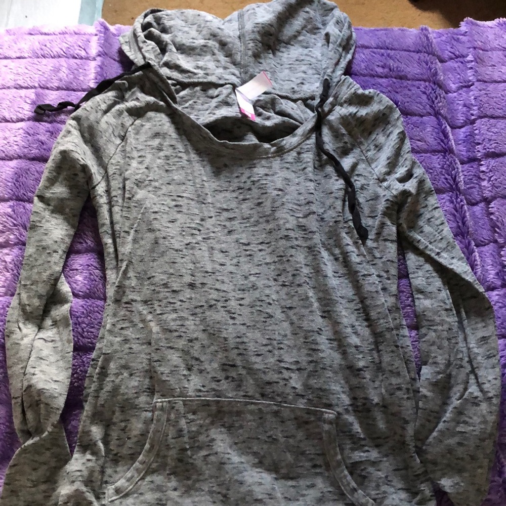 pullover shirt